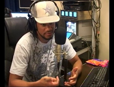 Should Obese People Have To Buy Two Seats On A Plane?