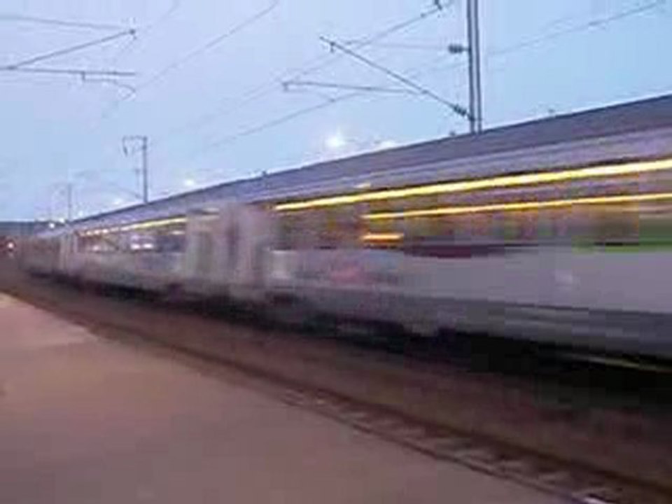 Passage BB26000 sybic à Serquigny à 140 km/h