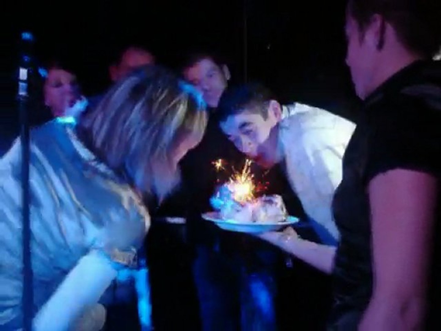 Joyeux Anniversaire Linda Et Farid Video Dailymotion