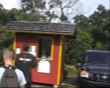 Hawaii 2009 - LOST Tour in the Byodo-In Temple