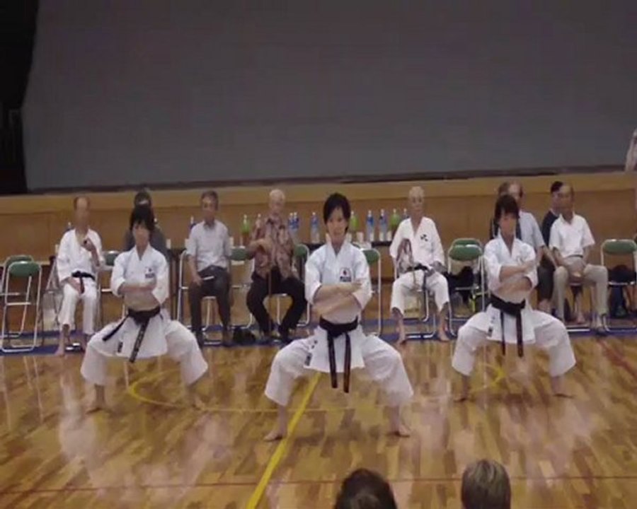 KATA KURURUNFA VERSION GOJU RYU