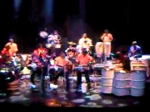 Renegades Steel Orchestra Trinidad Percus Caraïbes à stains