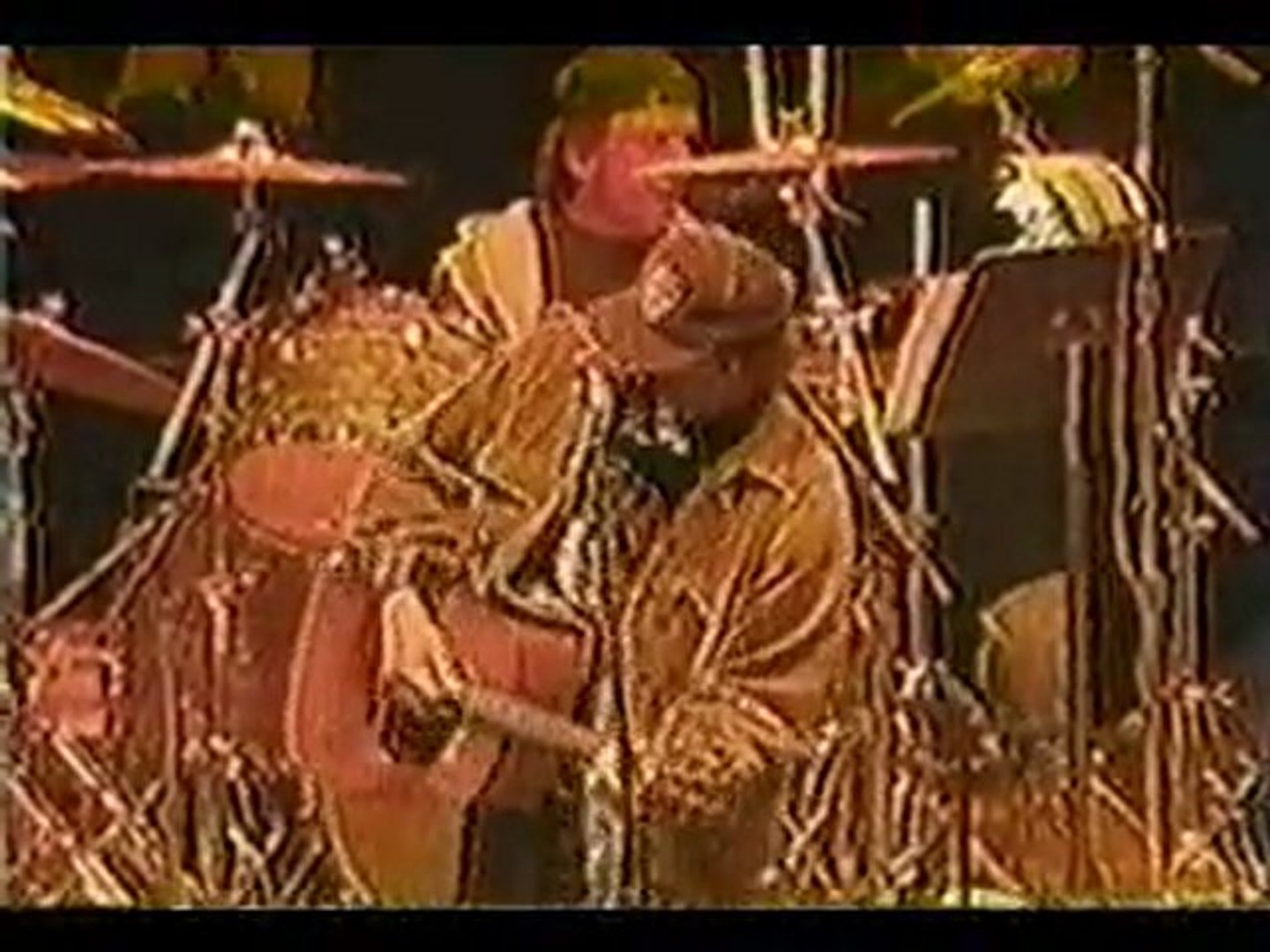 ⁣1996 Neil Young & Patti Smith - Bridge School - Helpless