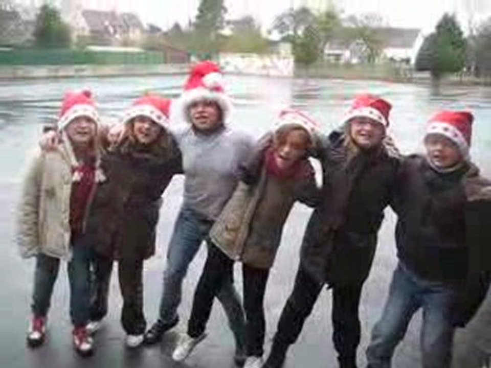 Les Mères-Noël chantantes