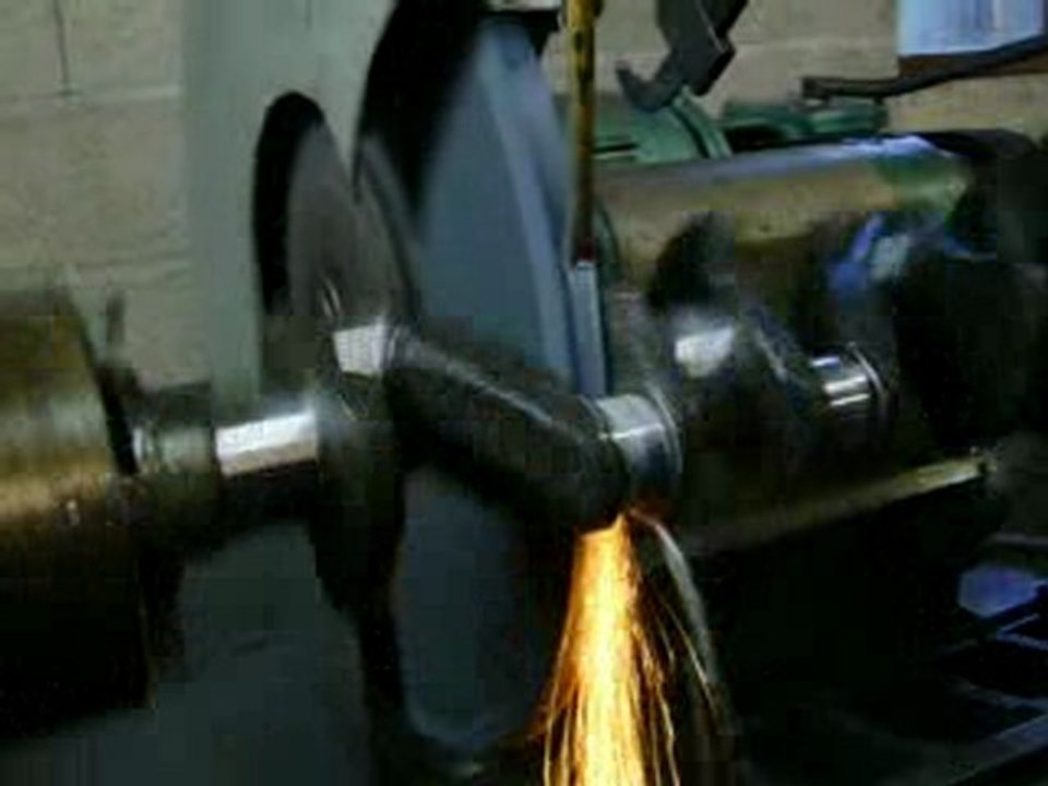 Rectification d'un vilebrequin tracteur ferguson tea20