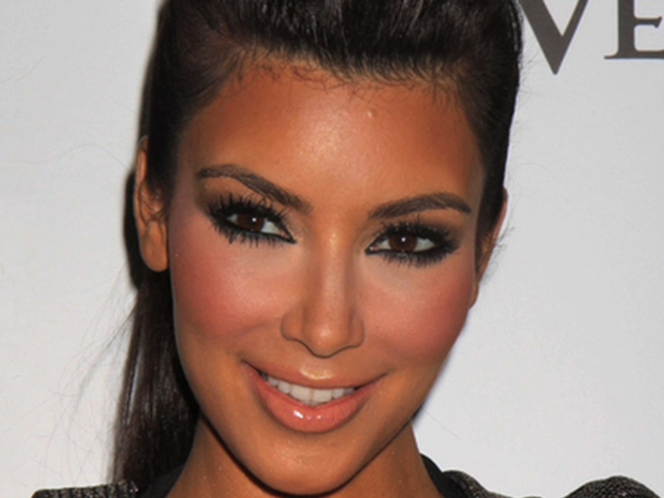 Smokey eye makeup tutorial - Kim Kardashian smokey eyes look