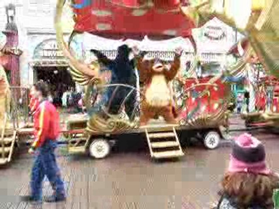 Le train de Minnie sous la "neige"