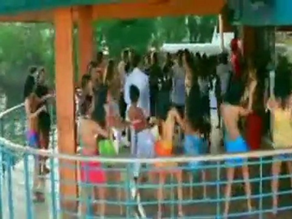 Akela Dil (Dulha Mil Gaya) Fardeen And Sushmita