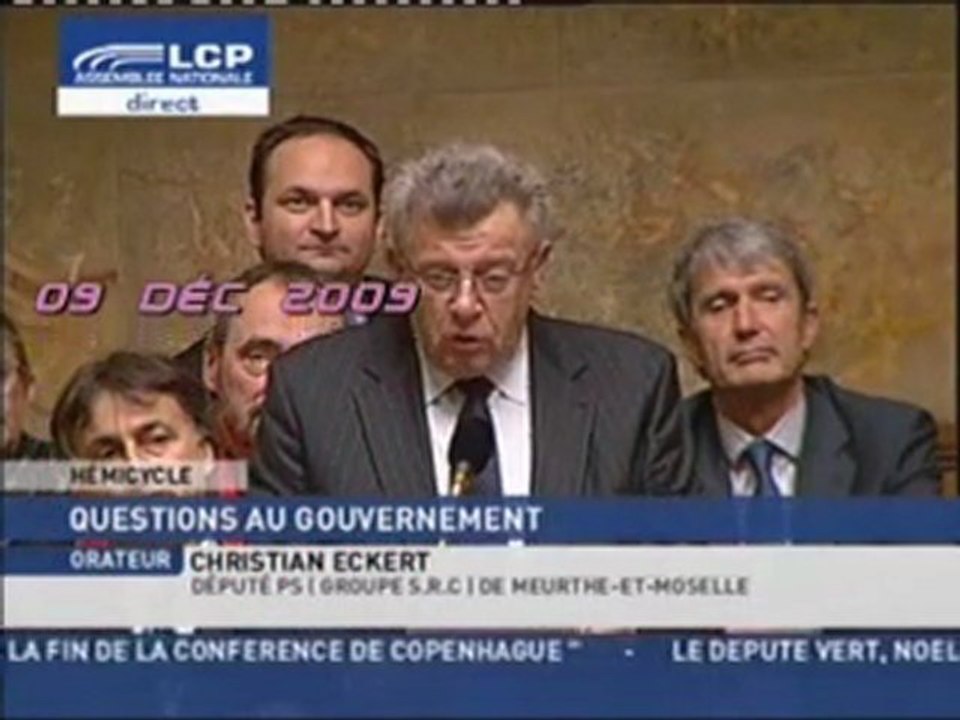 Woerth trouve une question de député stupide LCP 091209
