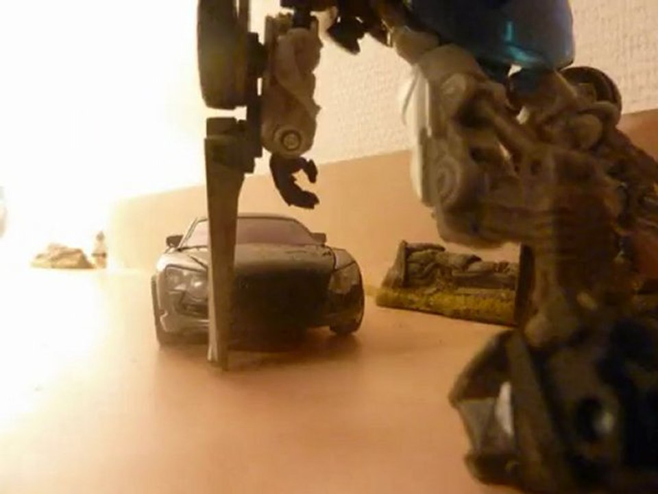 transformers stop motion  sidewipe vs sideways