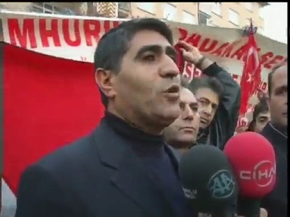 Başkent'te Şehitlere Saygı Yürüyüşü