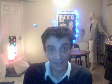 les infos gay de 00.43 une christophe tixier the fire eater