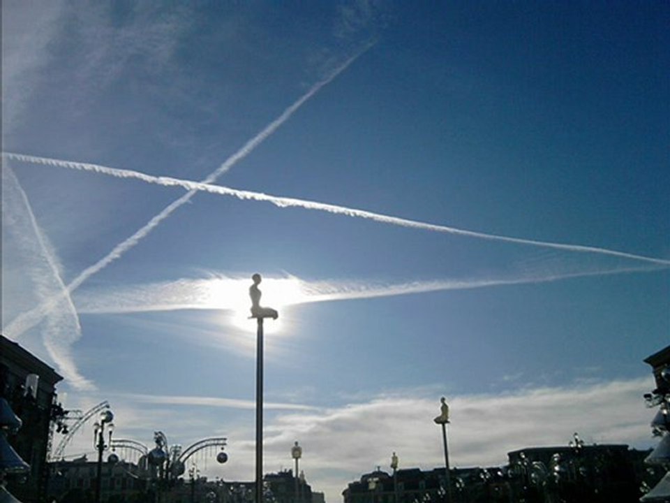 pL - chemtrails 08.12.2009 @Nice