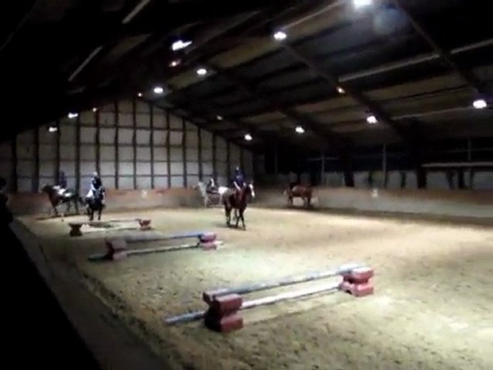 Reprise du 08/12/2009 Saut d'obstacle 2eme séance !