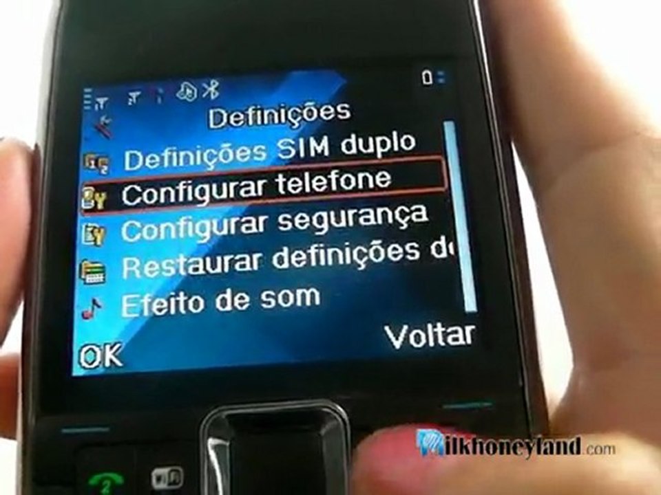 e71 Quad Band Dual sim TV WIFI QWERTY Keypad Phone