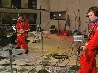 PAUL GILBERT Wash My Car