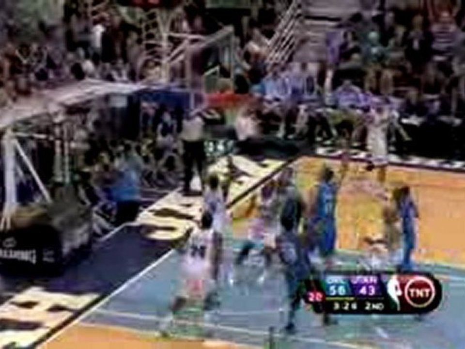 NBA Deron Williams throws a wonderful pass to Carlos Boozer,