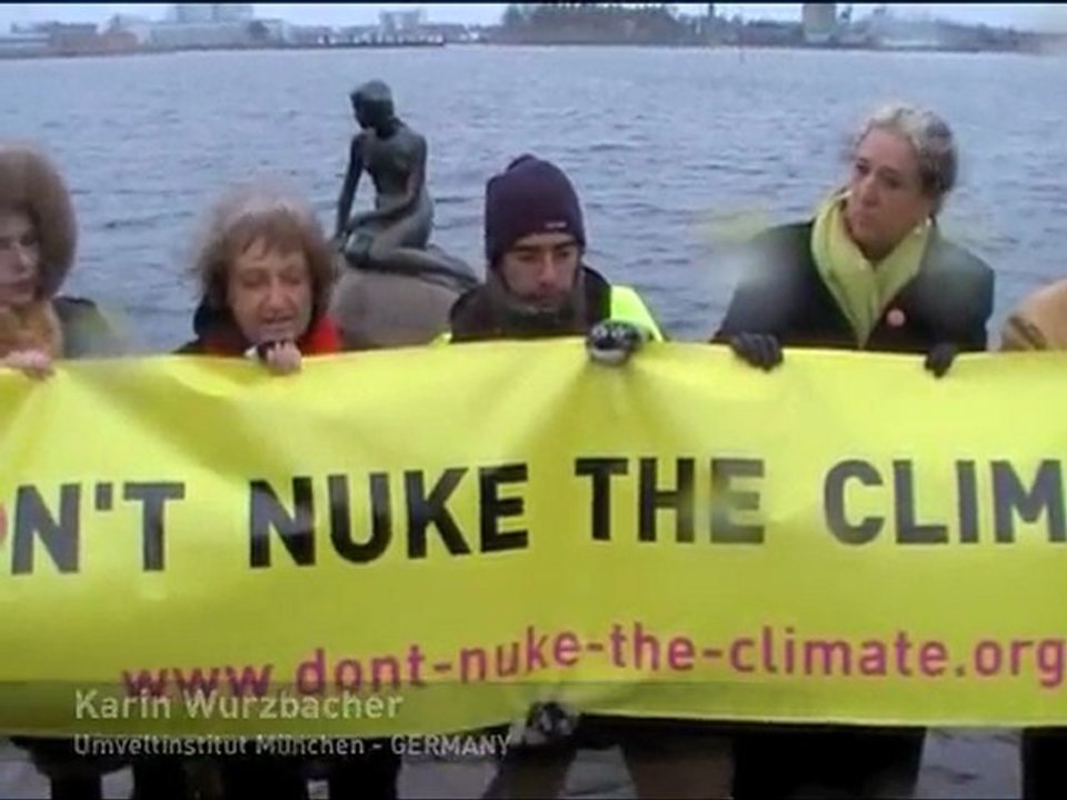 Antinuclear action at the Little Mermaid in Copenhagen