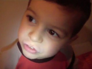 Tristan et sa liste au Père Noël