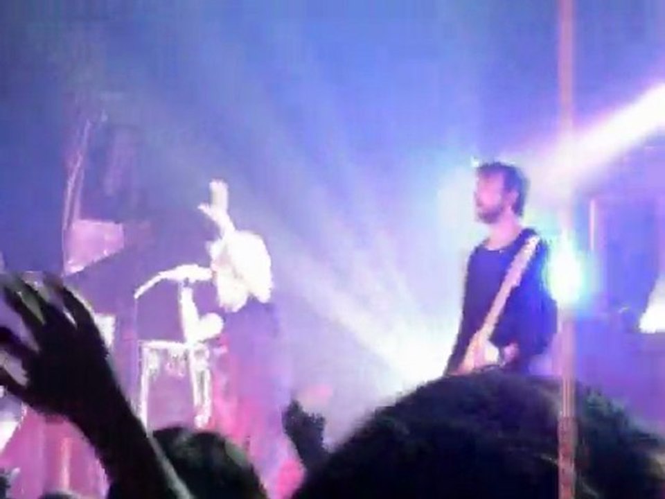 paramore brick by boring brick paris 7 décembre live