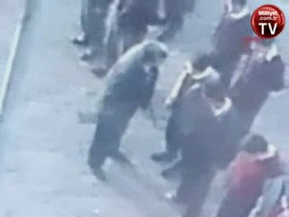 LİSE BAHÇESİNDE SIRA DAYAĞI