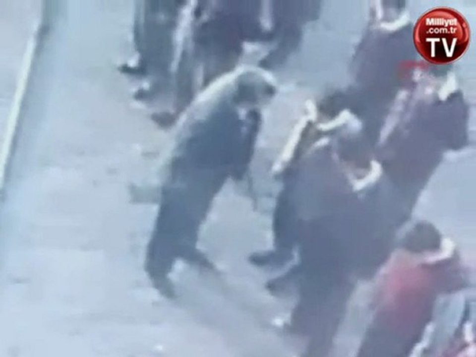 LİSE BAHÇESİNDE SIRA DAYAĞI