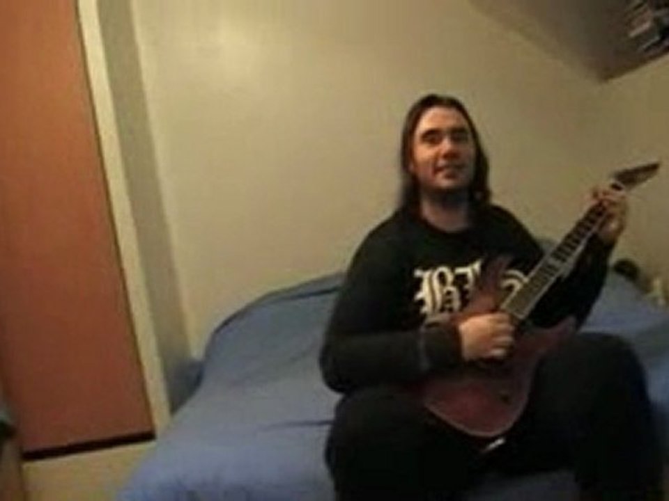 Olivier arrive à blaguer