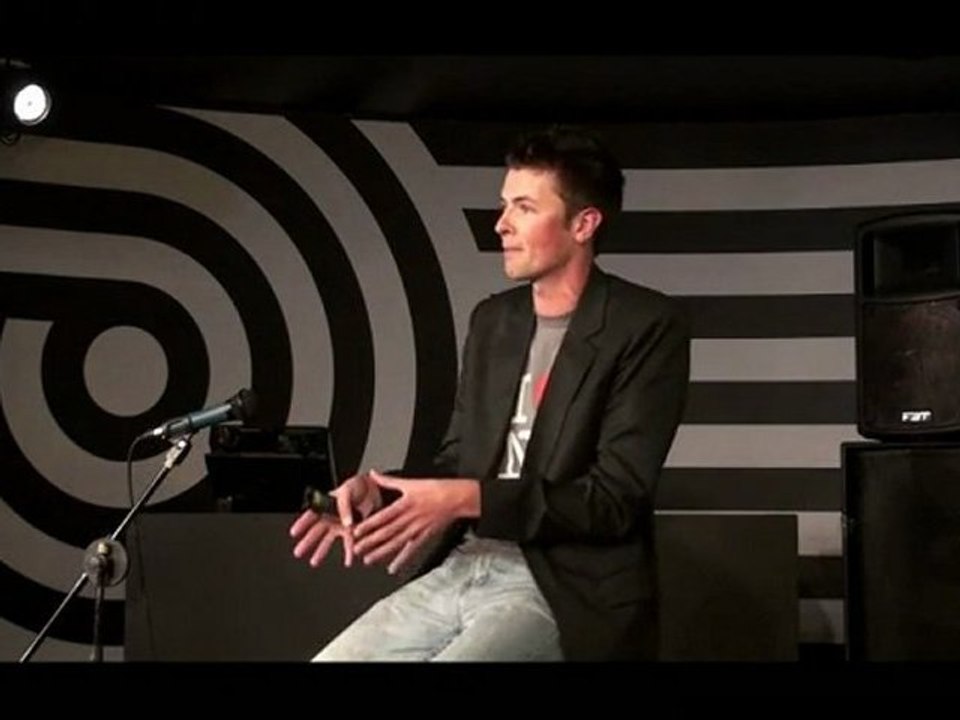 How To Attract and Seduce Women Seminar - Alex Coulson