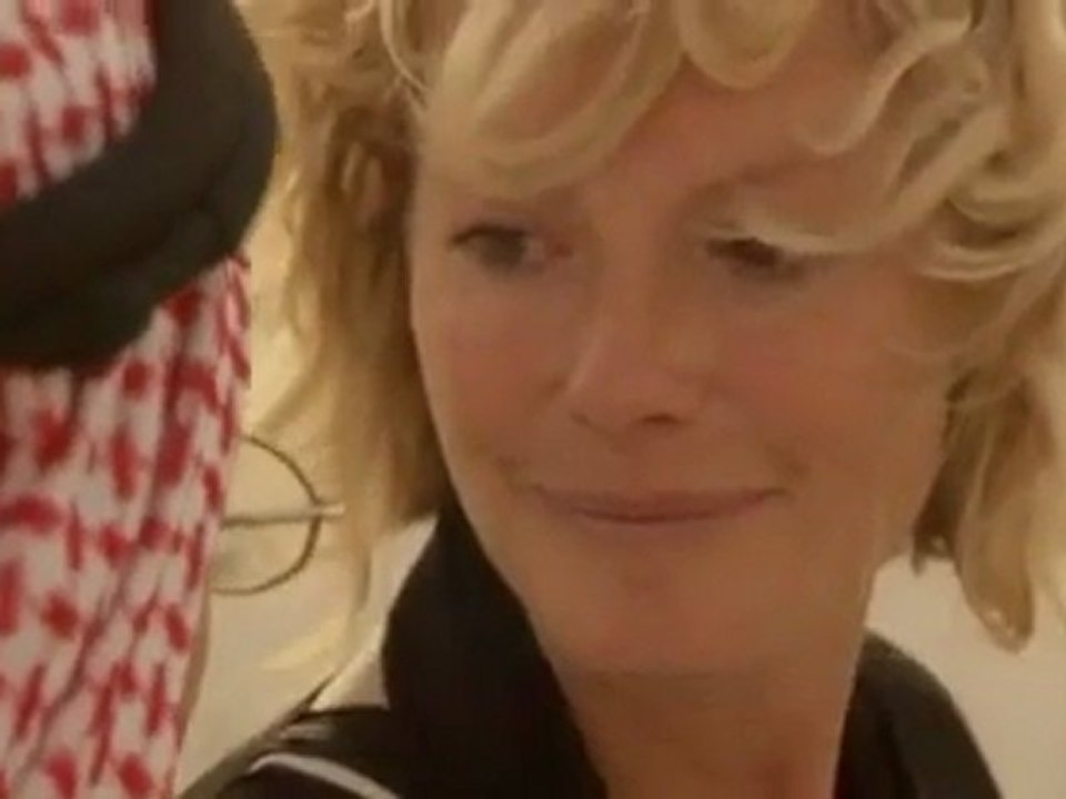 Une britannique ému par l'appel a la prière (adhan)