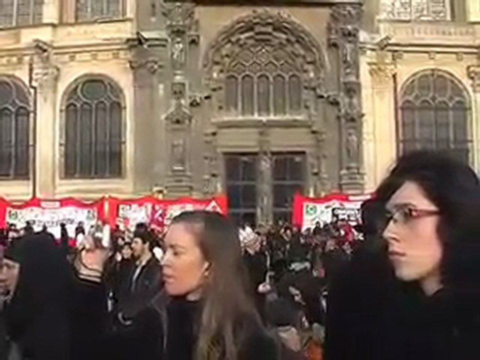 Flash-mob Paris. Caravane Genève-Copenhague, paysans du sud