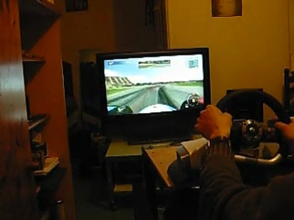 zinzin o volant d'une peugeot 908