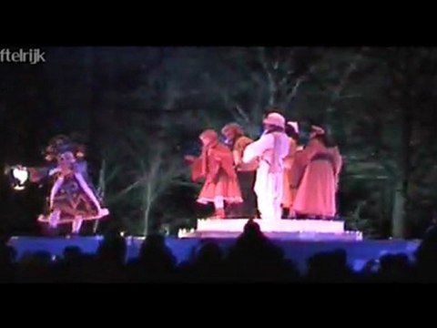 De Winter Efteling - Pardoes de Tovernar laat het sneeuwen