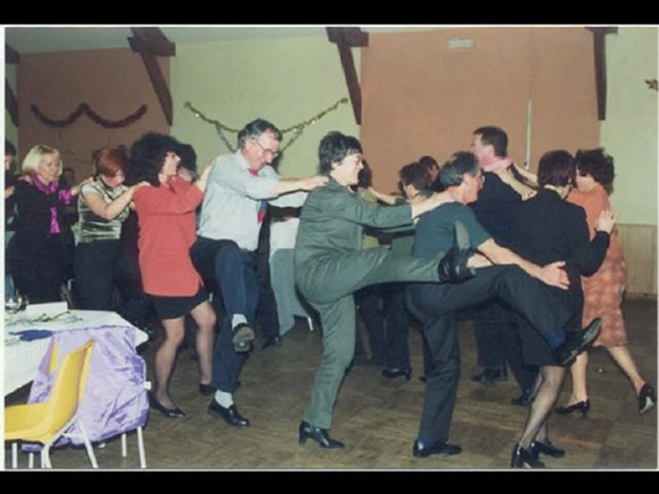 La chenille / Unknown Avignon band à basile