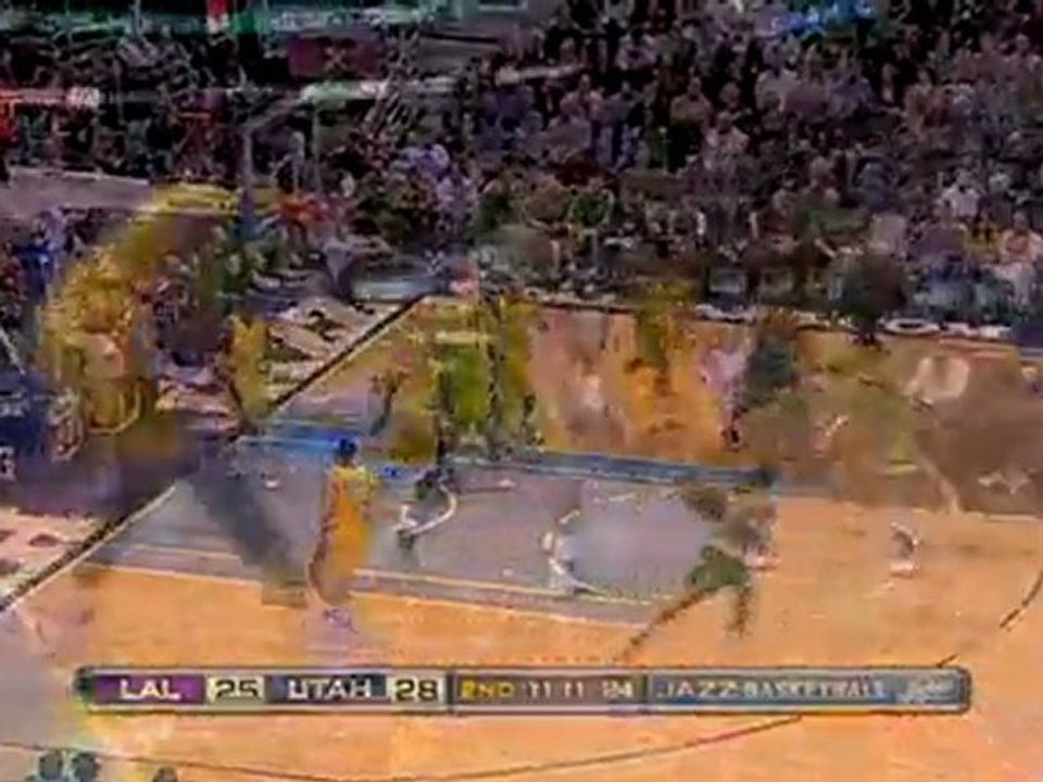 NBA Wesley Matthews drives the lane and gets the circus shot