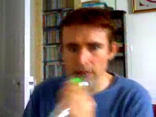 Wiwi égratigne "Hypnotised"