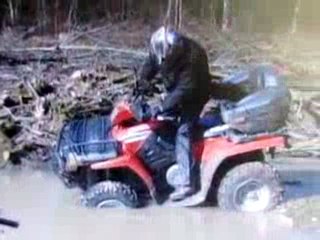 vincent se jette à l'eau