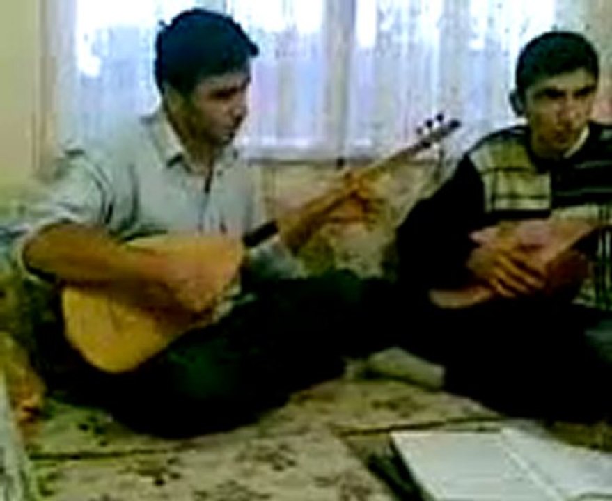 bir güzeli bir çirkine vermişler