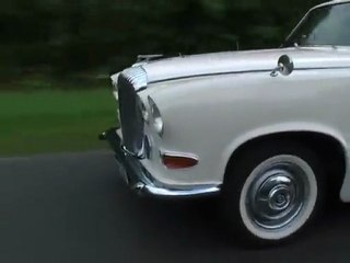 Vin d'honneur et cortege jusqu'au château