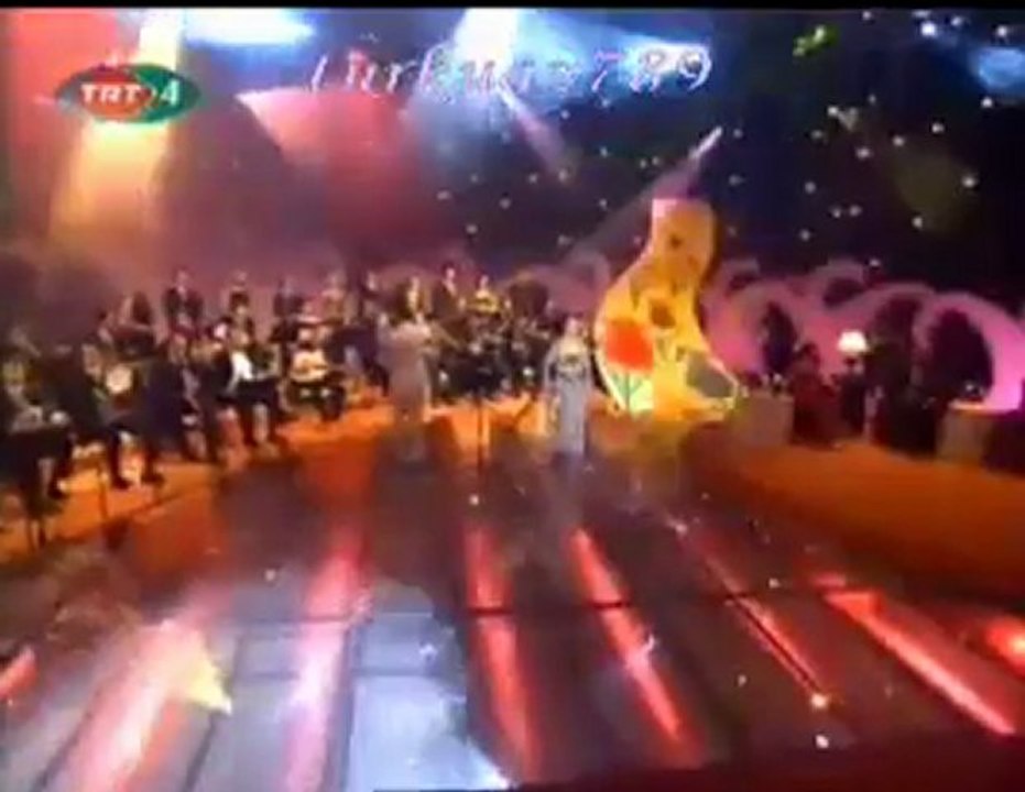 Melihat GÜLSES- Ben aşkı ilk defa senden tanıdım