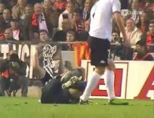 Pepe se rompe el ligamento cruzado!!!