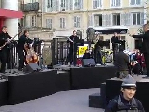 Sirènes et midi net > ensemble Télémaque