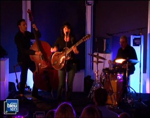 Terez Montcalm - C'est extra - Musique sur Seine