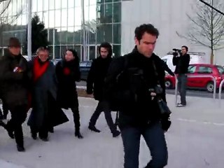 Cécile Duflot et Eva Joly sur le pont de l'Ile Seguin