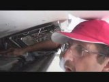 Aircraft cleaning with Oillift inside flaps