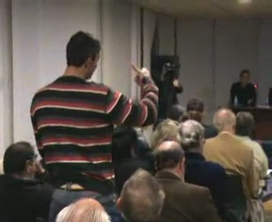 01 POUM ULTIMA PRESENTACIO A SEGUR 14.12.09