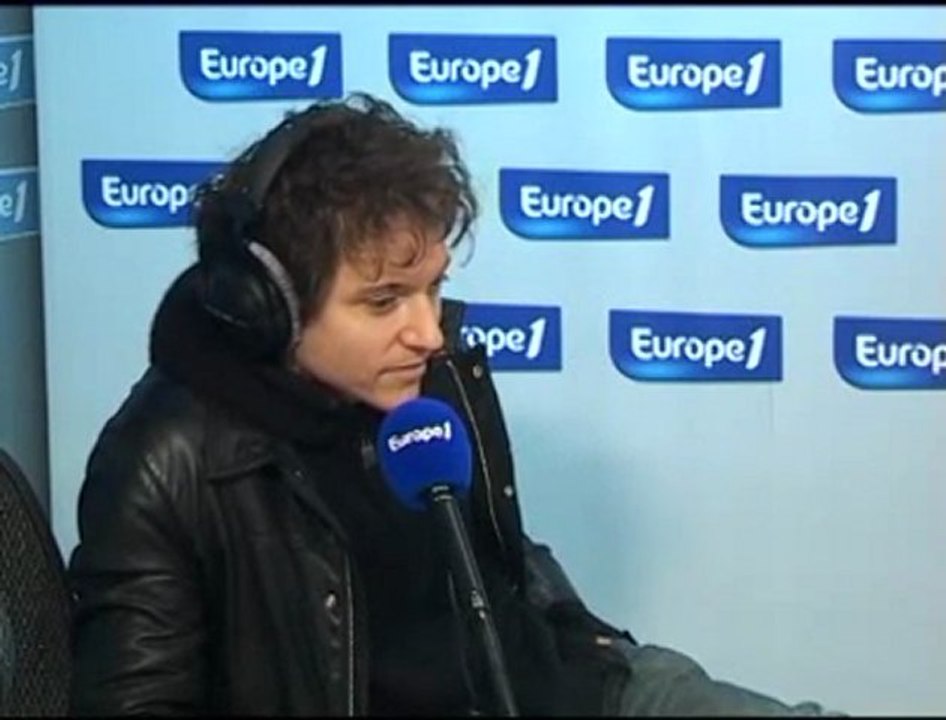 Raphael seul sur scène, je reviens à l'essentiel