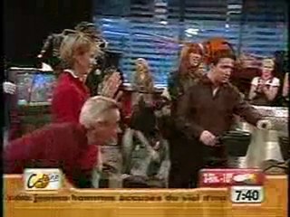 Il faut absolument inviter ce type à l'apéro!