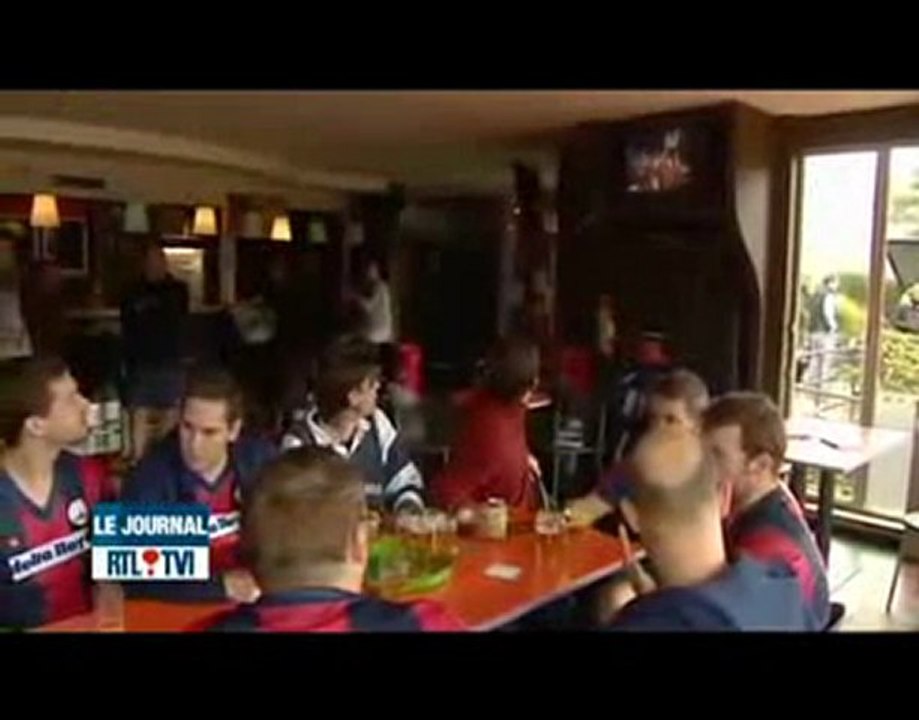 Des hockeyeurs belges se dénudent dans Paris