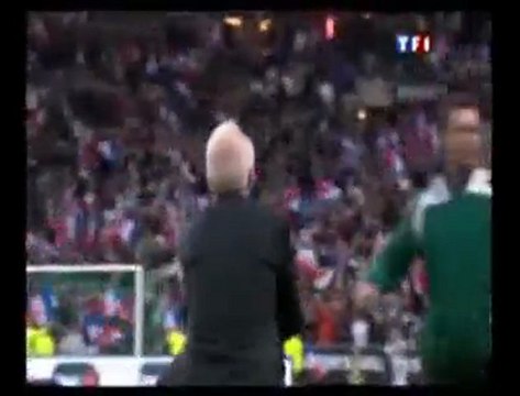 La main de Thierry Henry lors du match France Irlande