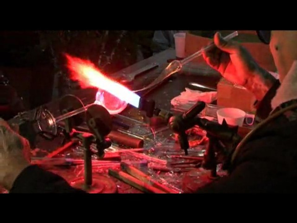 Momo,  le souffleur de verre